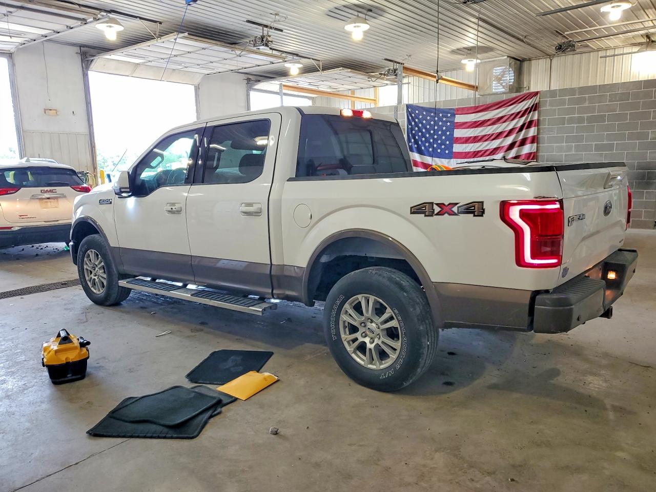 2015 Ford F150 Supercrew White vin: 1FTEW1EF3FKD38092