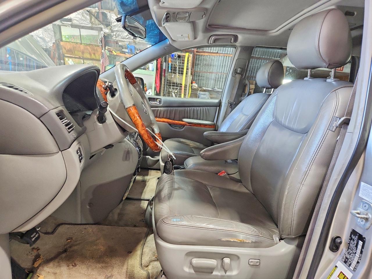 2008 Toyota Sienna Xle Limited Серебряный vin: 5TDZK22CX8S183145