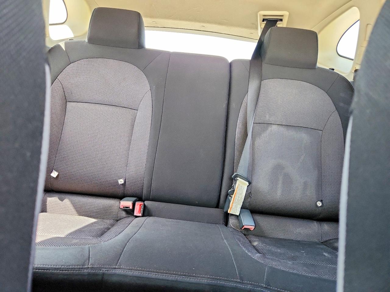 2012 Nissan Rogue S Silver vin: JN8AS5MT8CW609732