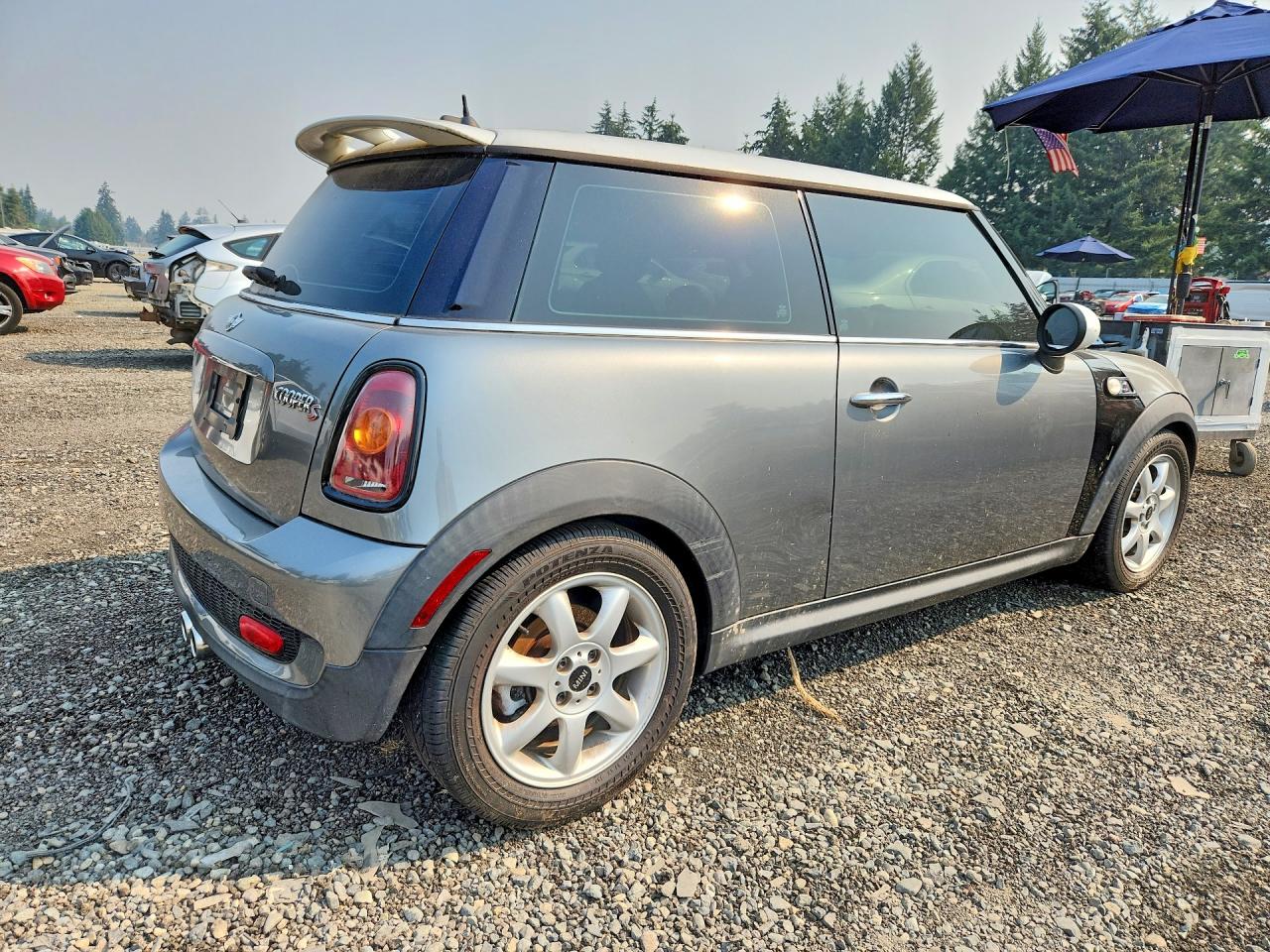 2007 Mini Cooper S Gray vin: WMWMF73557TL85058