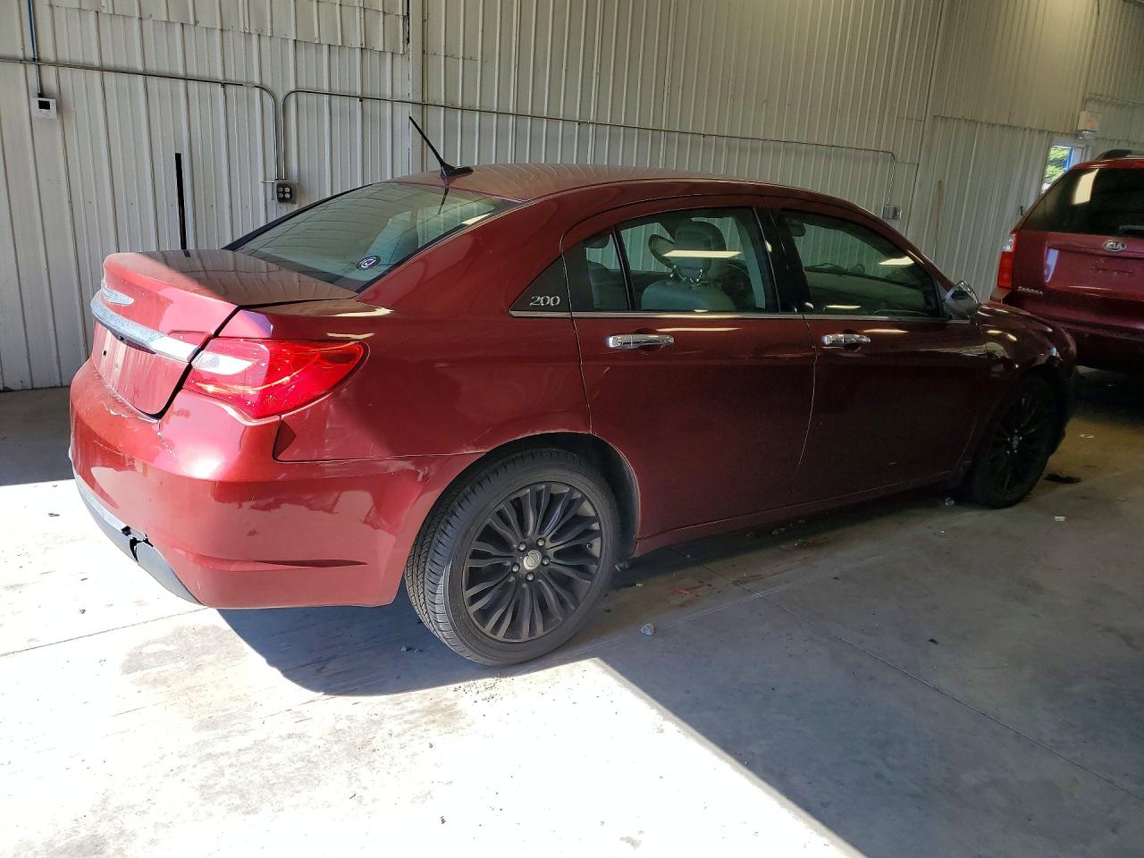 2013 Chrysler 200 Limited Red vin: 1C3CCBCG3DN515841