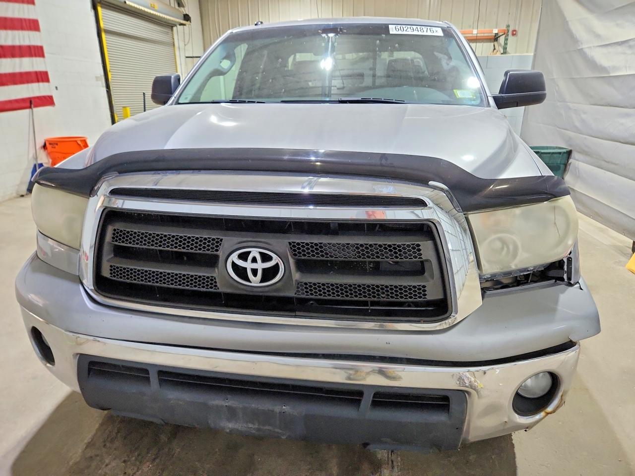 2010 Toyota Tundra Double Cab Sr5 Silver vin: 5TFUY5F11AX115691