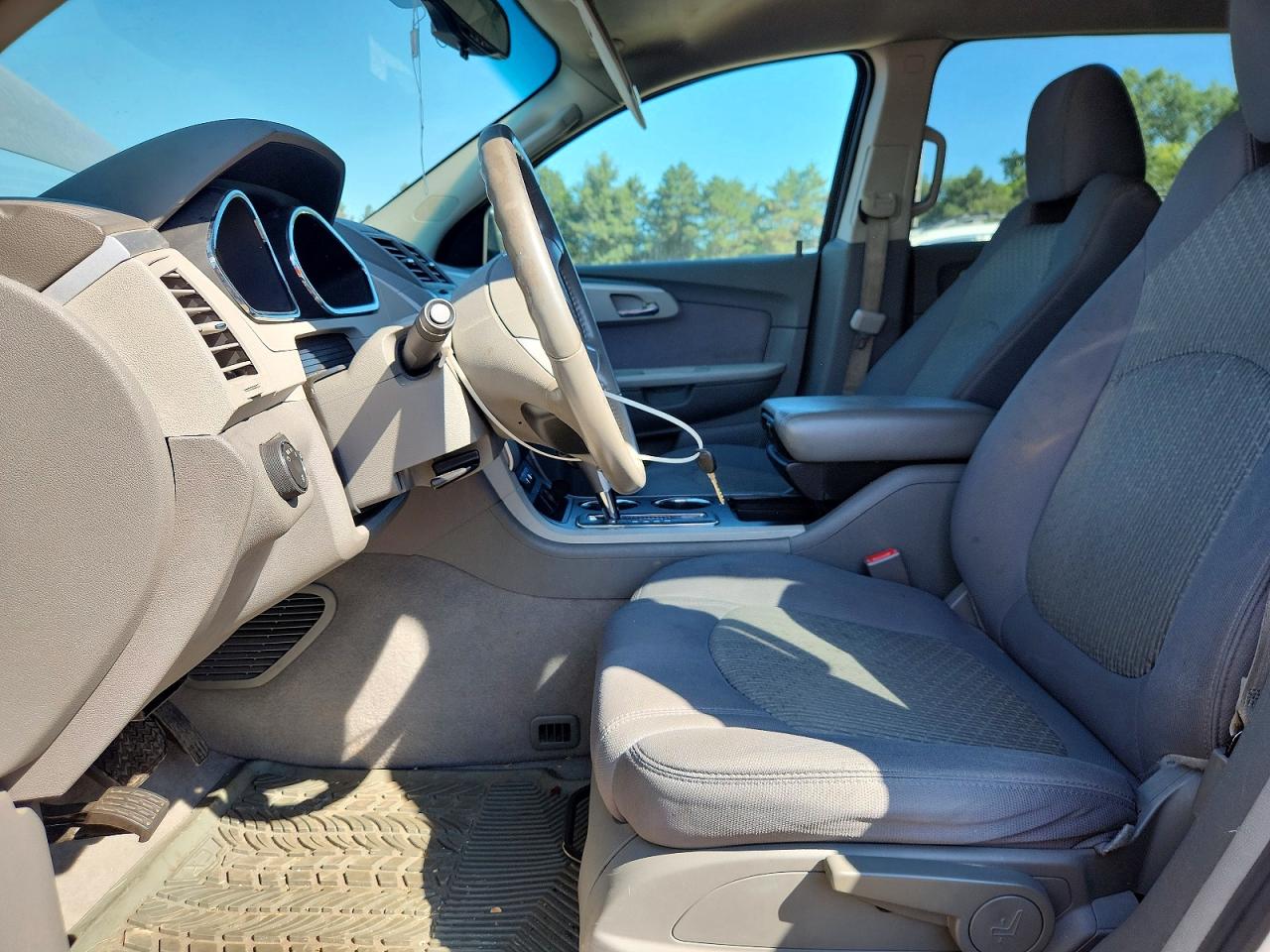 2012 Chevrolet Traverse Ls Gray vin: 1GNKRFEDXCJ418715