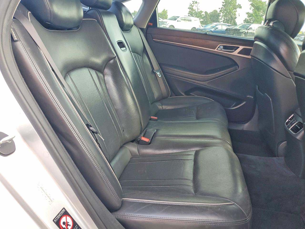 2015 Hyundai Genesis 5.0l Серебряный vin: KMHGN4JF3FU019553