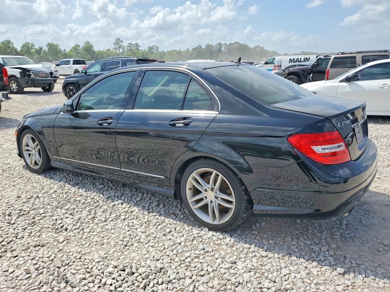2013 Mercedes-benz C 250 Black vin: WDDGF4HB2DA769924