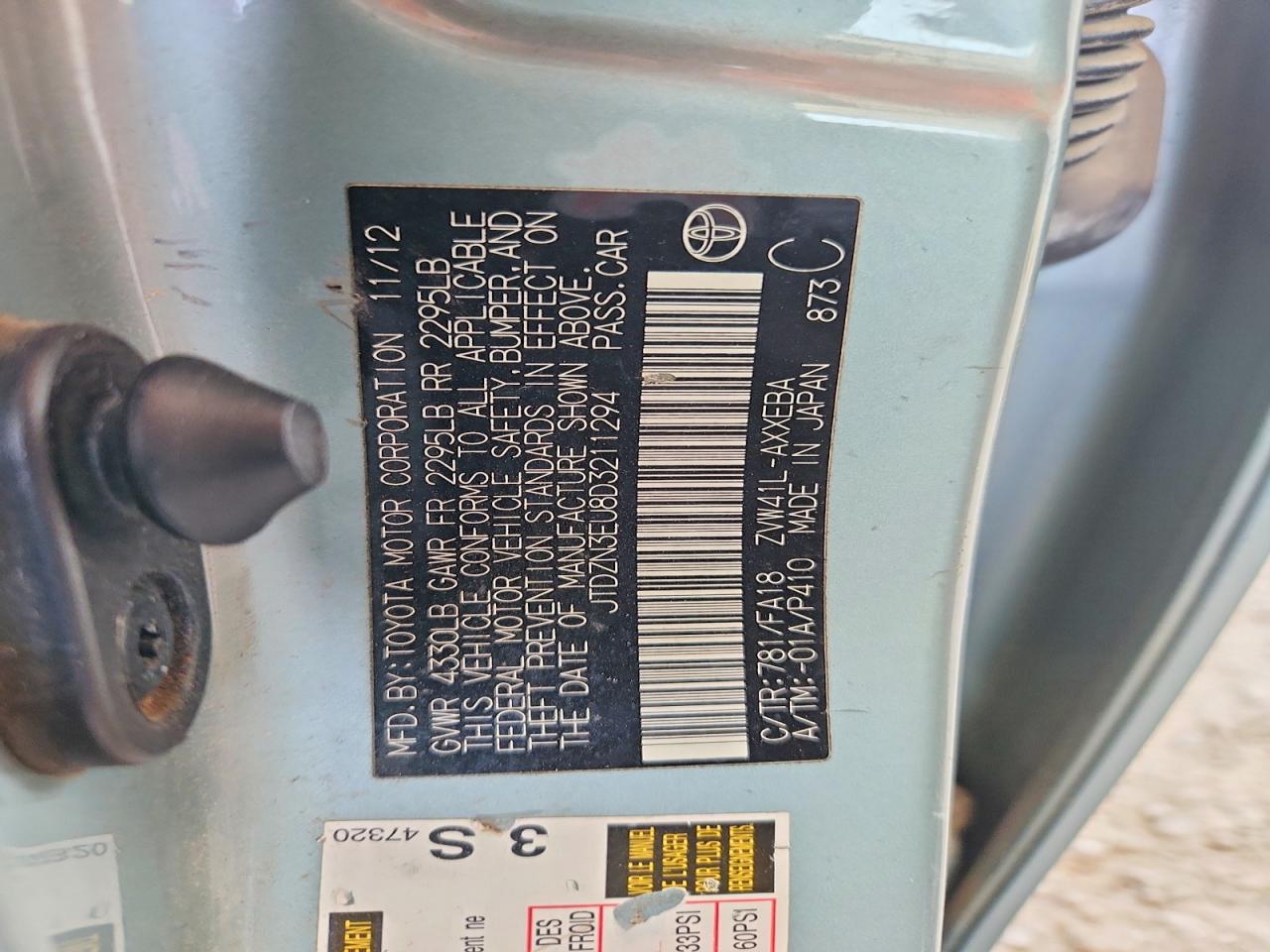 2013 Toyota Prius V Two Turquoise vin: JTDZN3EU8D3211294