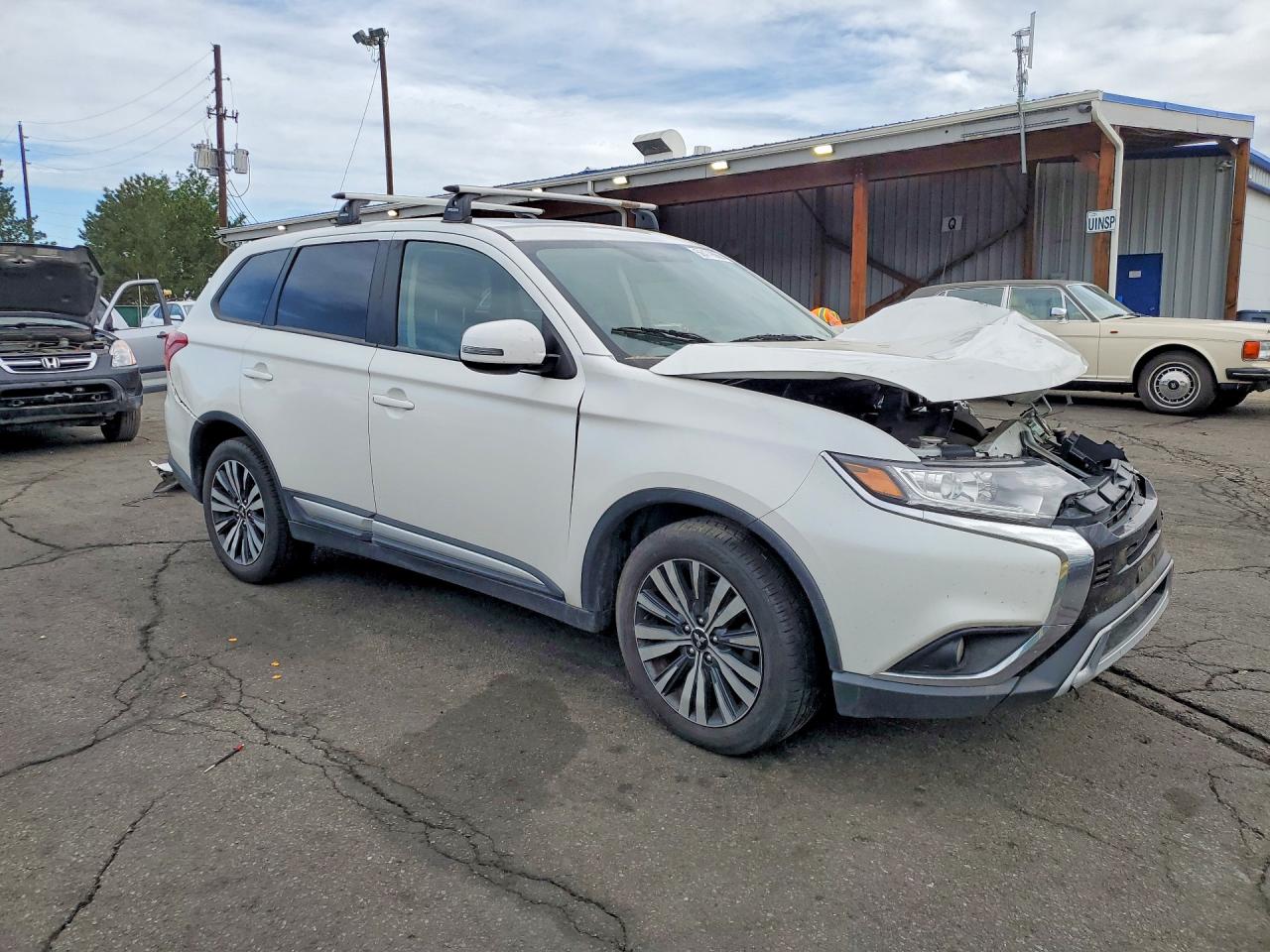 2019 Mitsubishi Outlander Se Белый vin: JA4AD3A32KZ055450