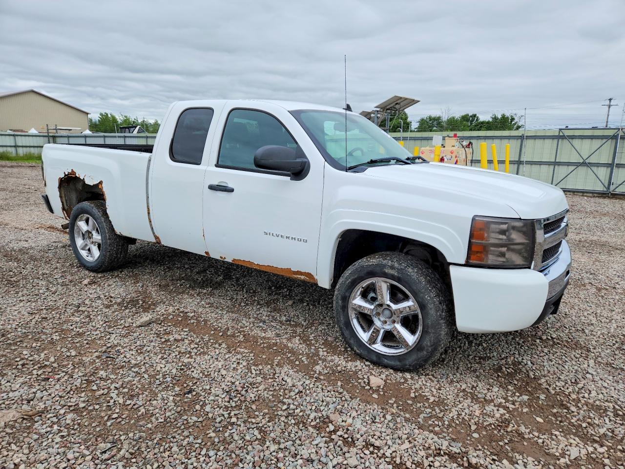 2011 Chevrolet Silverado K1500 Ls Белый vin: 1GCRKREA2BZ446172