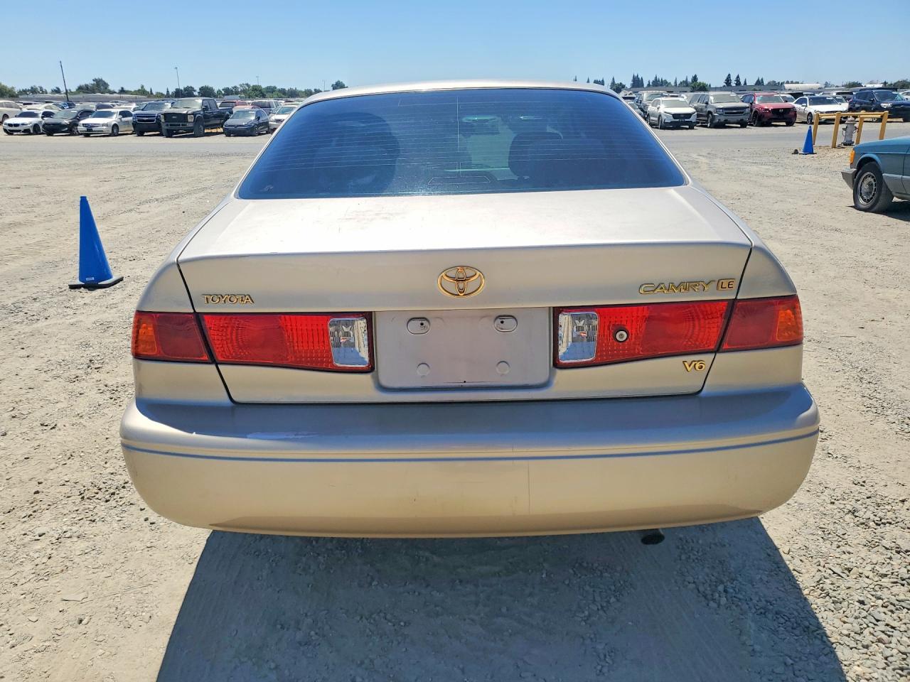 2000 Toyota Camry Le V6 Tan vin: JT2BF22K3Y0260219