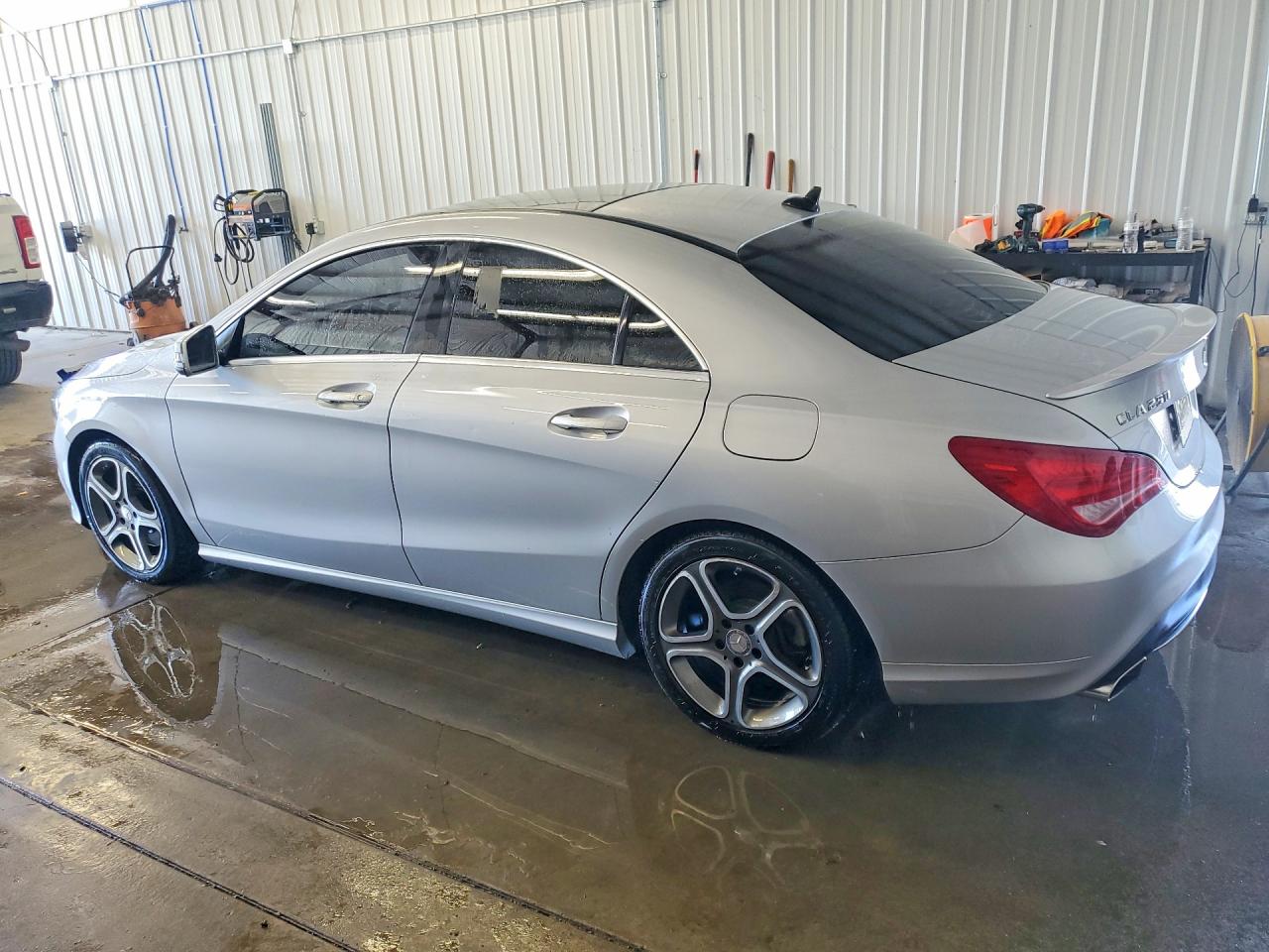 2014 Mercedes-benz Cla 250 Серебряный vin: WDDSJ4EB4EN070446