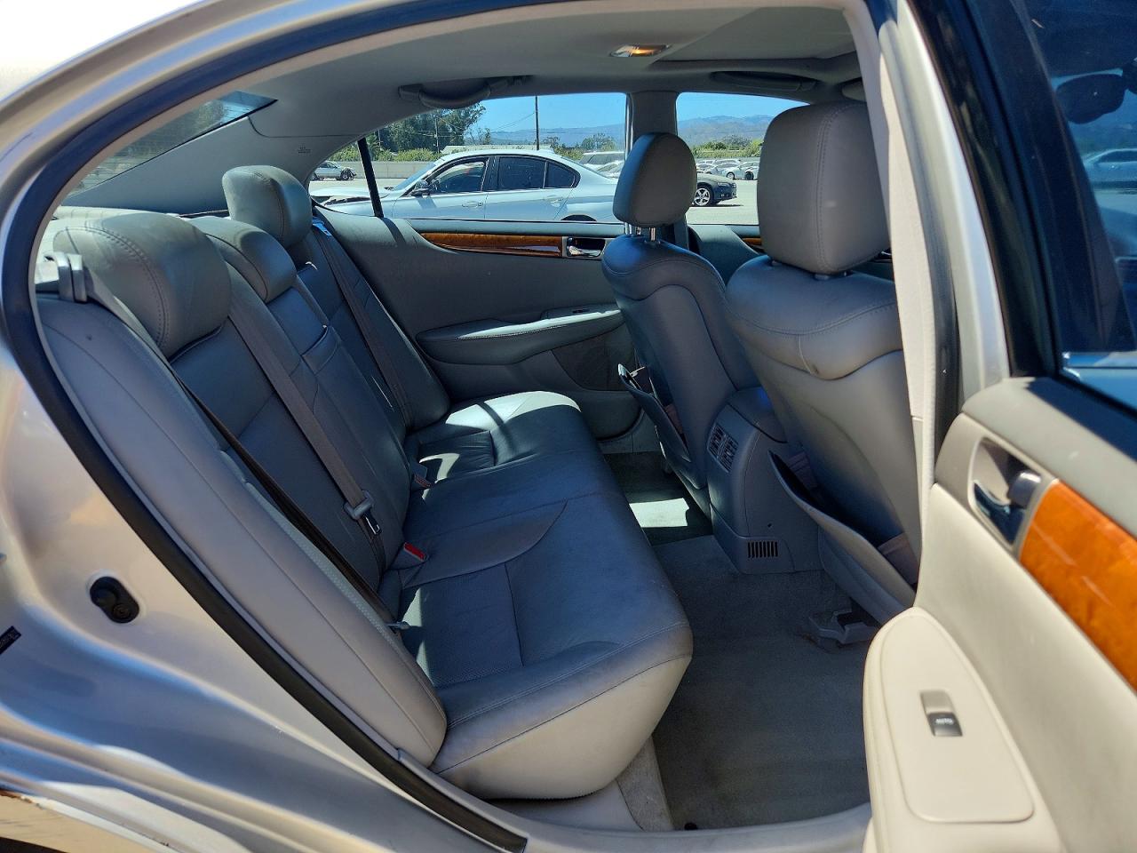 2005 Lexus Es 330 Silver vin: JTHBA30G055136710
