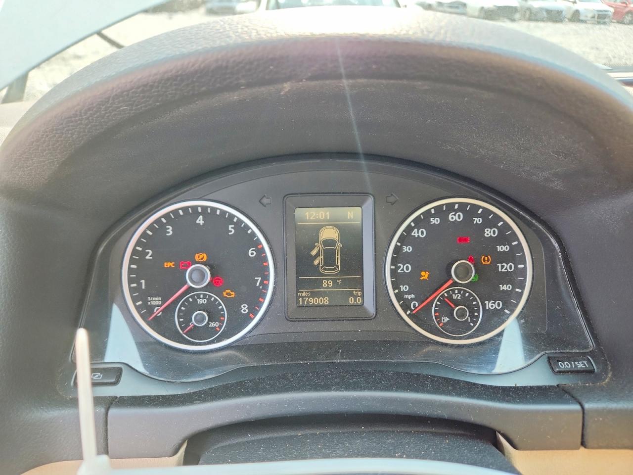 2012 Volkswagen Tiguan S Silver vin: WVGAV7AX0CW536955