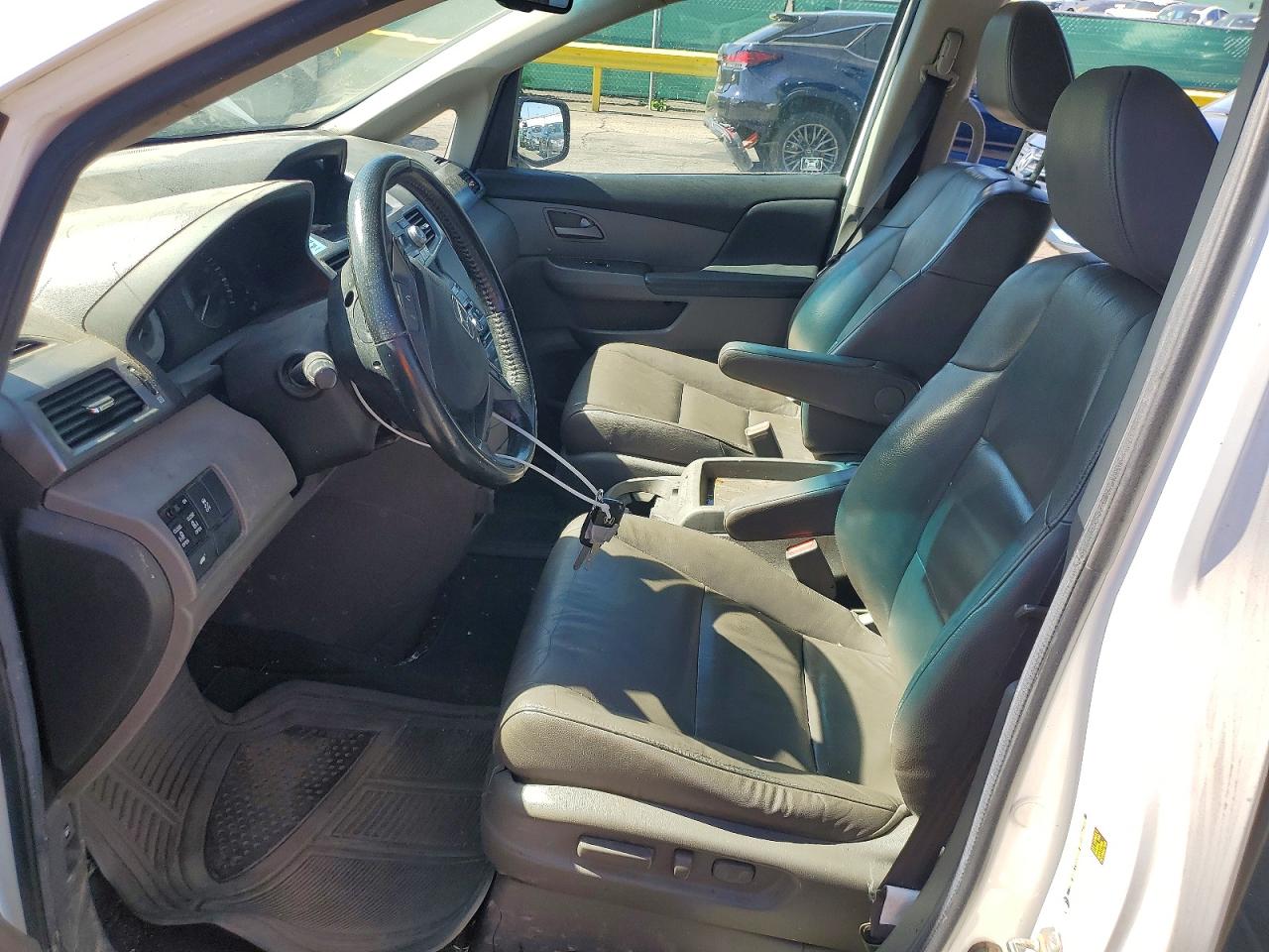 2012 Honda Odyssey Exl Белый vin: 5FNRL5H62CB059528