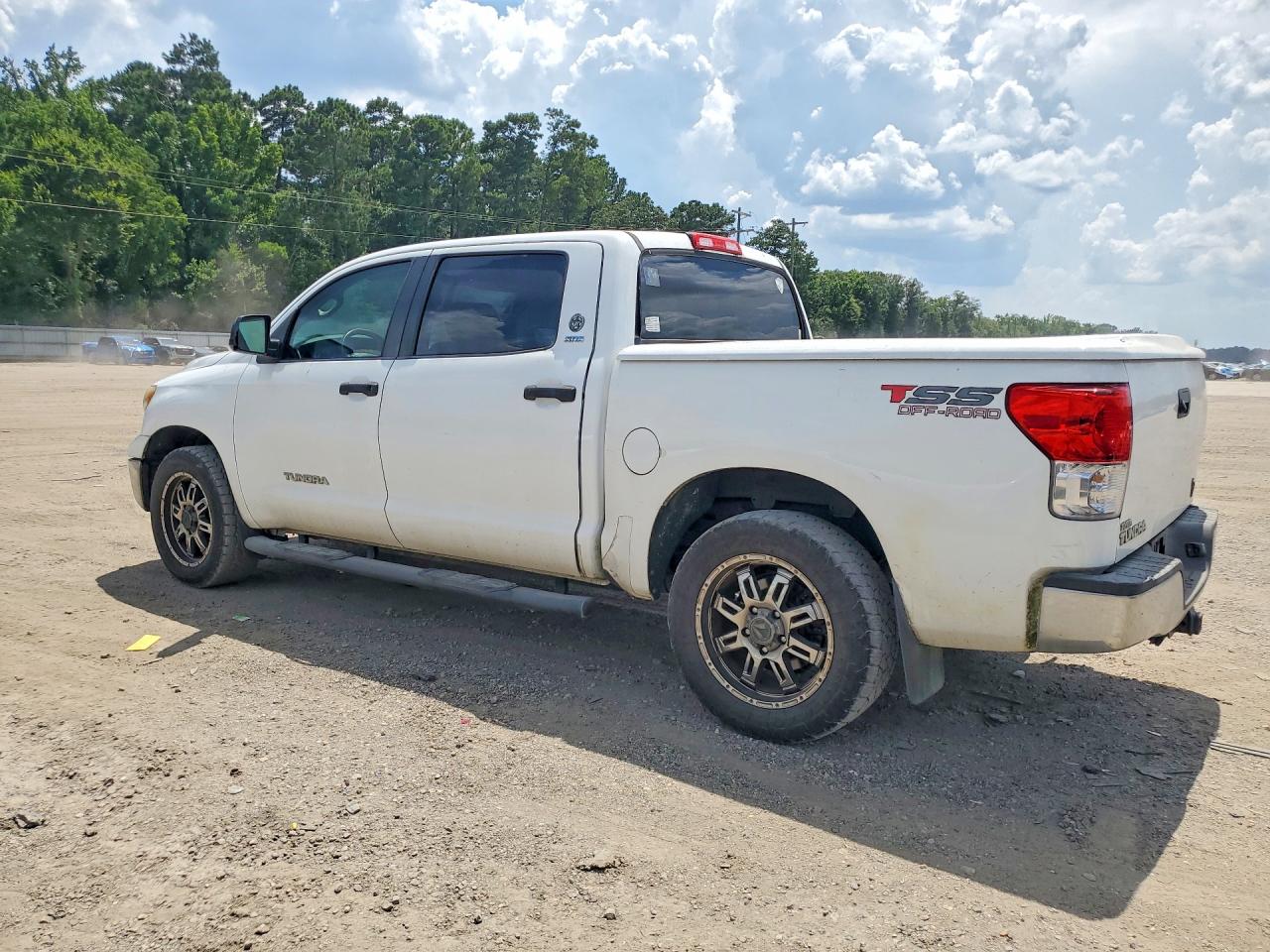 2013 Toyota Tundra Crewmax Sr5 White vin: 5TFEM5F12DX053867