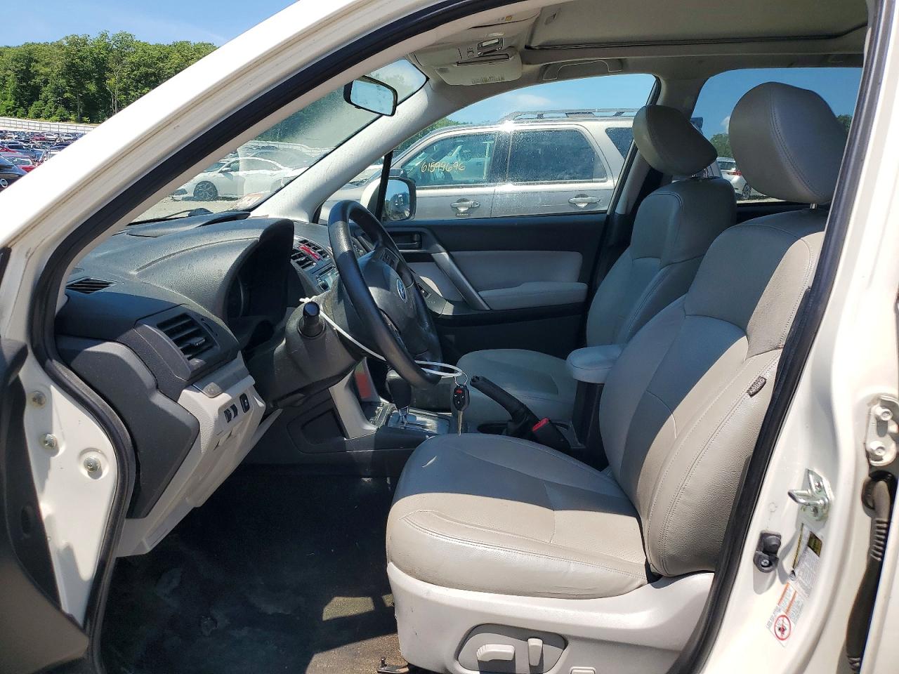 2015 Subaru Forester 2.5i Premium White vin: JF2SJADC1FH468587