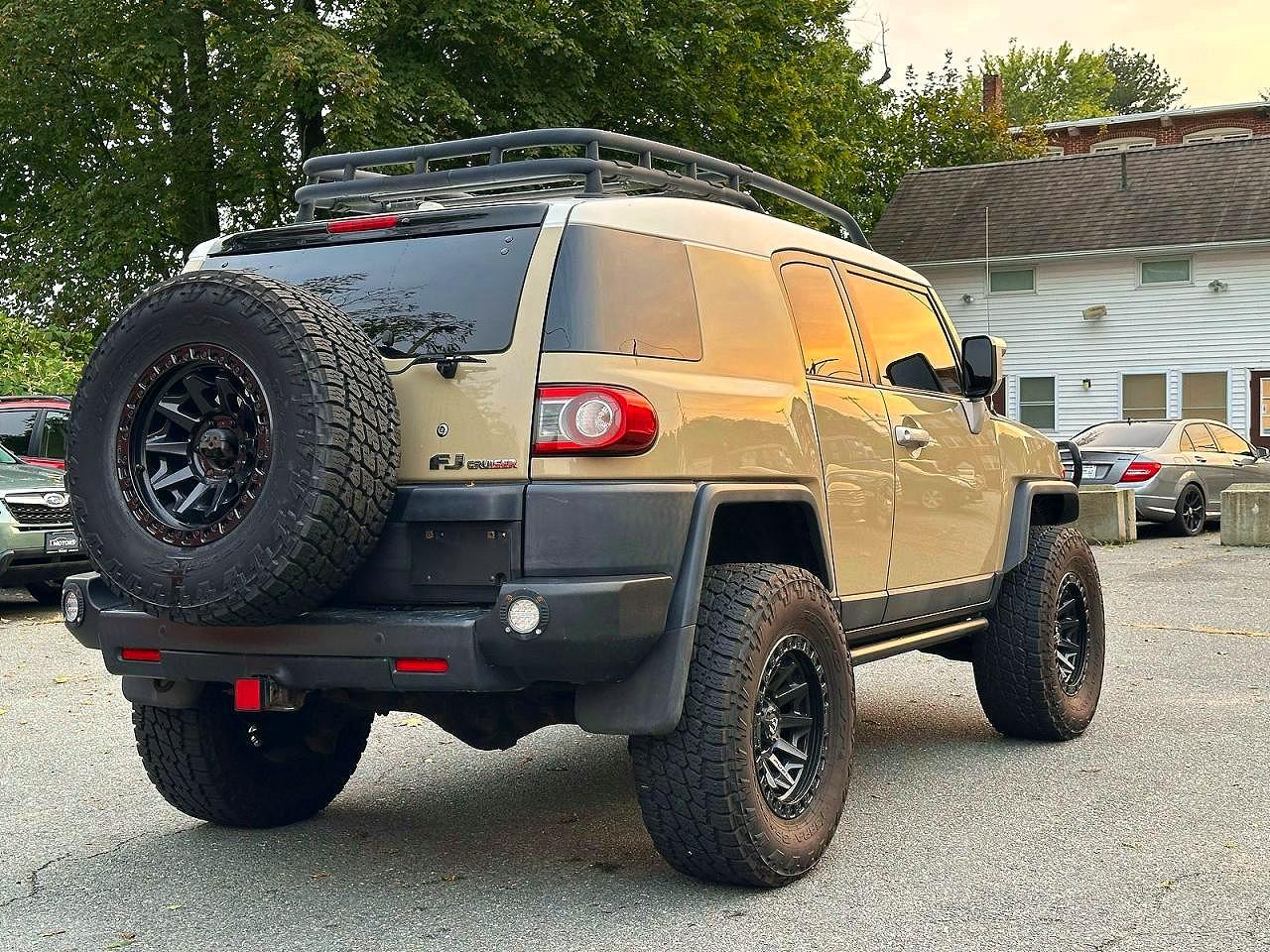 2014 Toyota Fj Cruiser Бежевый vin: JTEBU4BF0EK186023