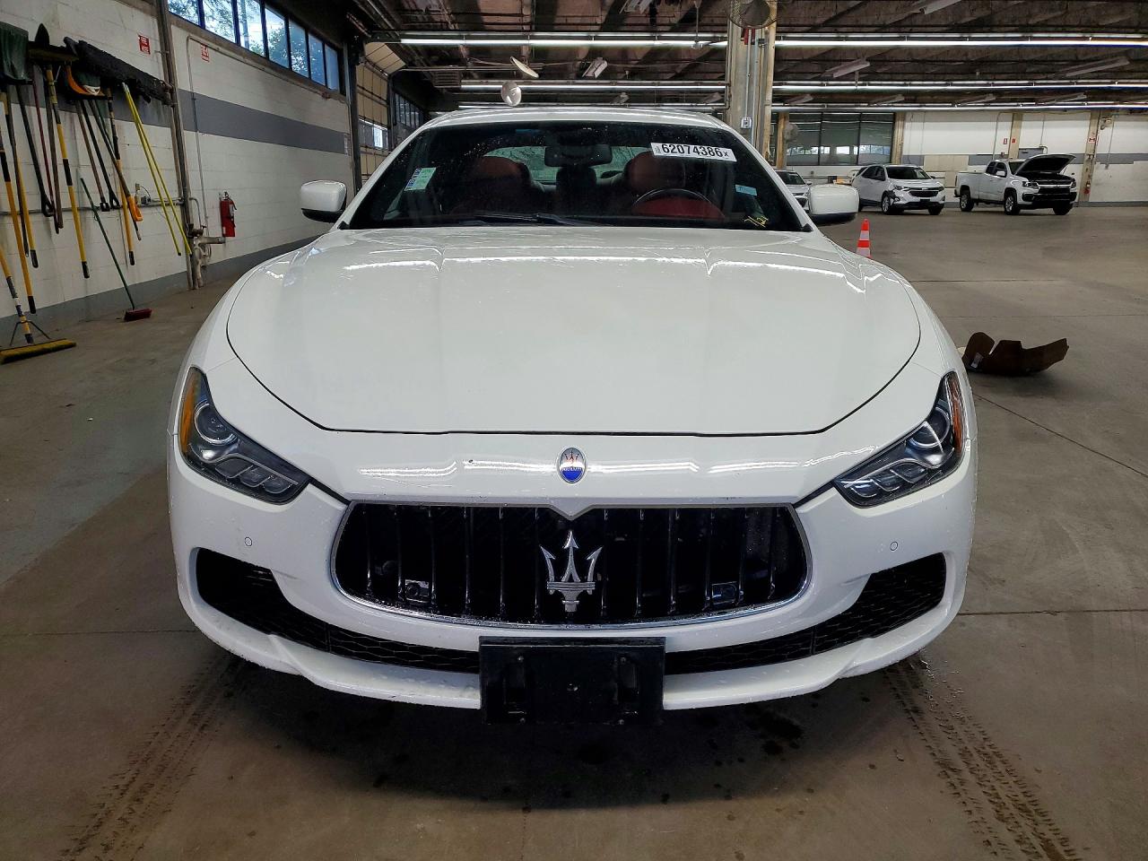 2014 Maserati Ghibli S White vin: ZAM57RTA3E1097878