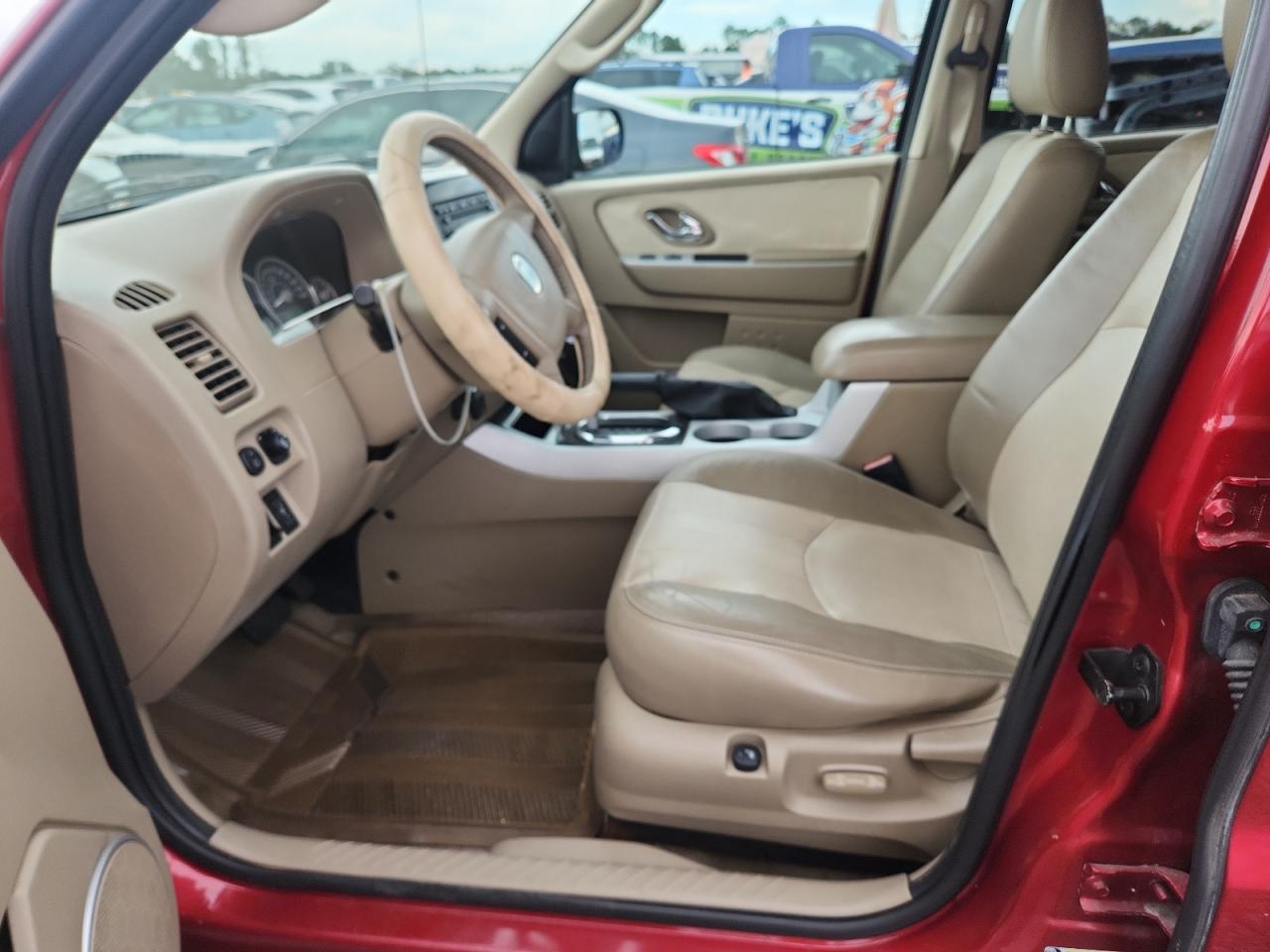 2006 Mercury Mariner Red vin: 4M2CU57136KJ08696