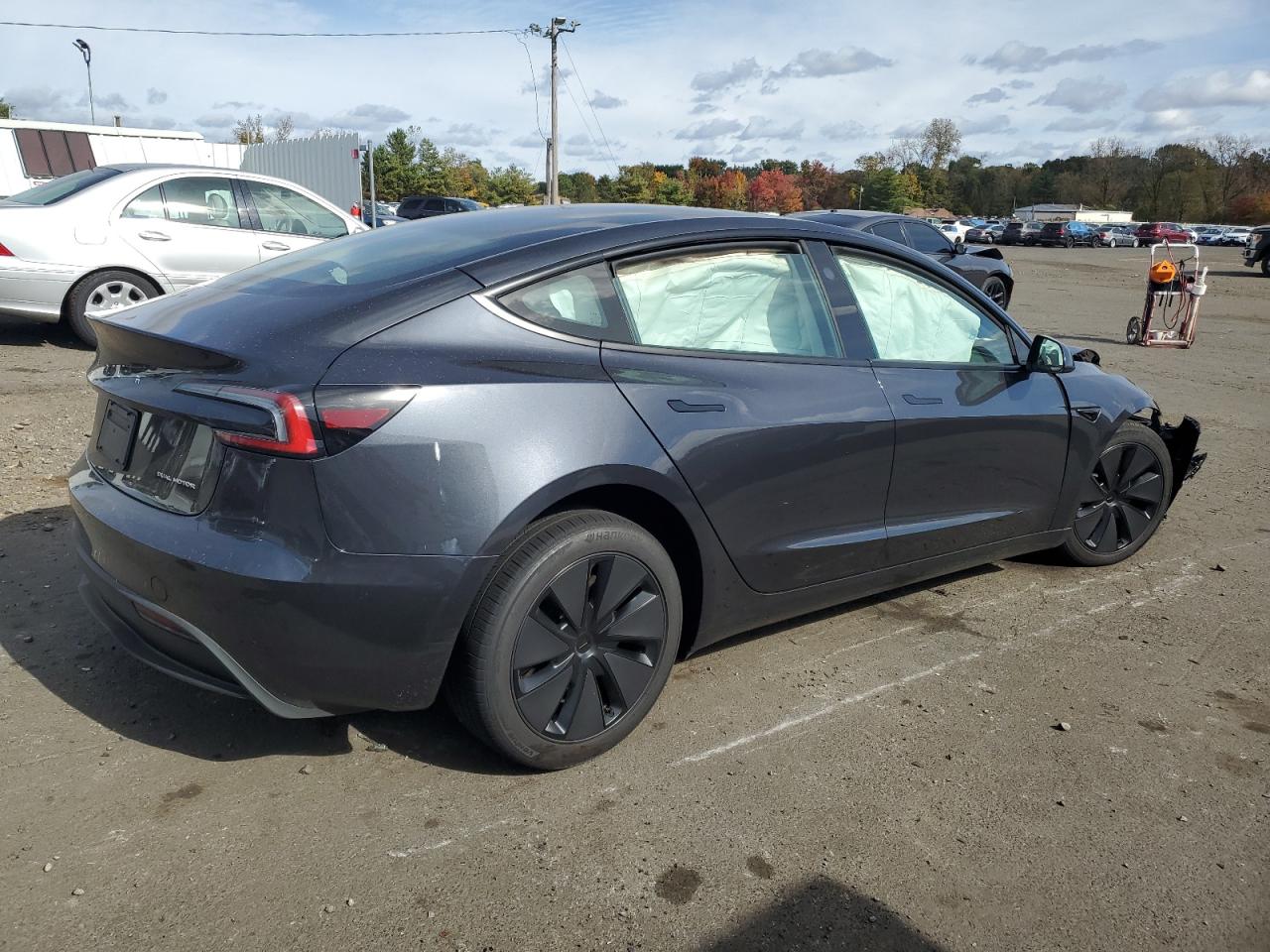 2024 Tesla Model 3 Серый vin: 5YJ3E1EB7RF740240
