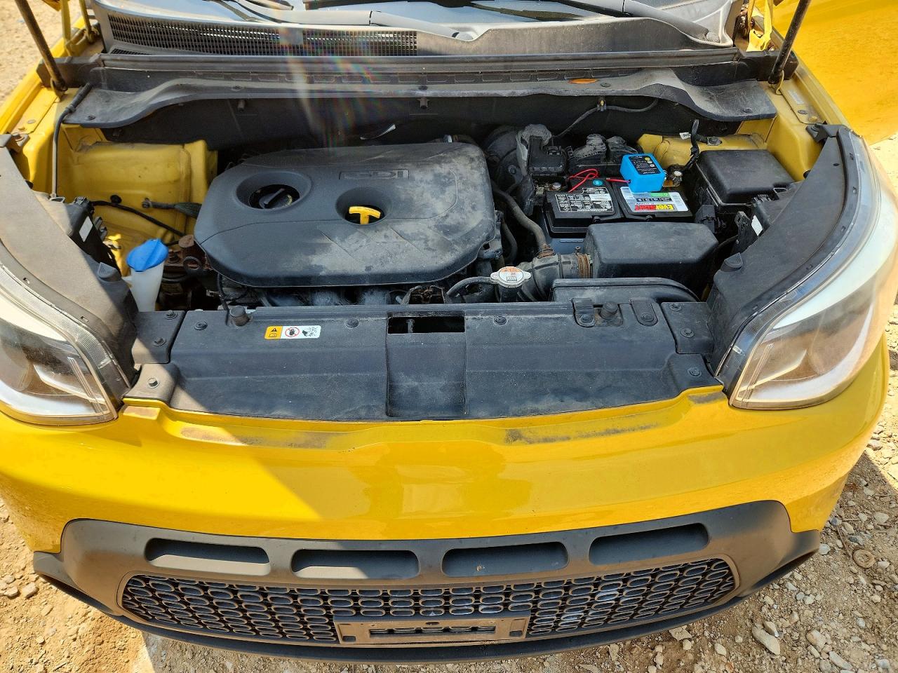 2014 Kia Soul + Yellow vin: KNDJP3A5XE7085679