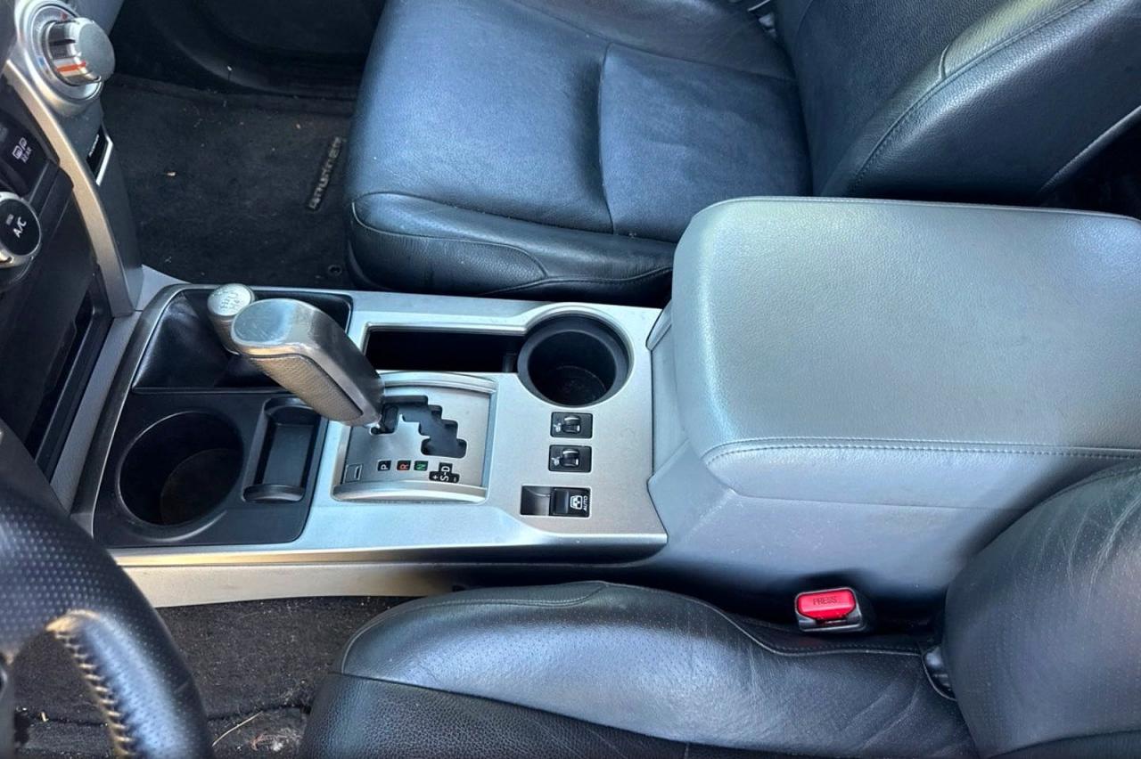 2012 Toyota 4runner Sr5 Серебряный vin: JTEBU5JR5C5104350