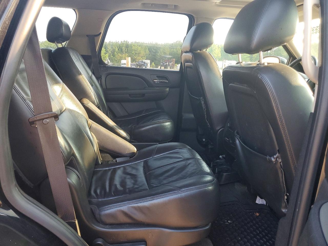 2010 Chevrolet Tahoe C1500 Lt Black vin: 1GNUCBE0XAR191346