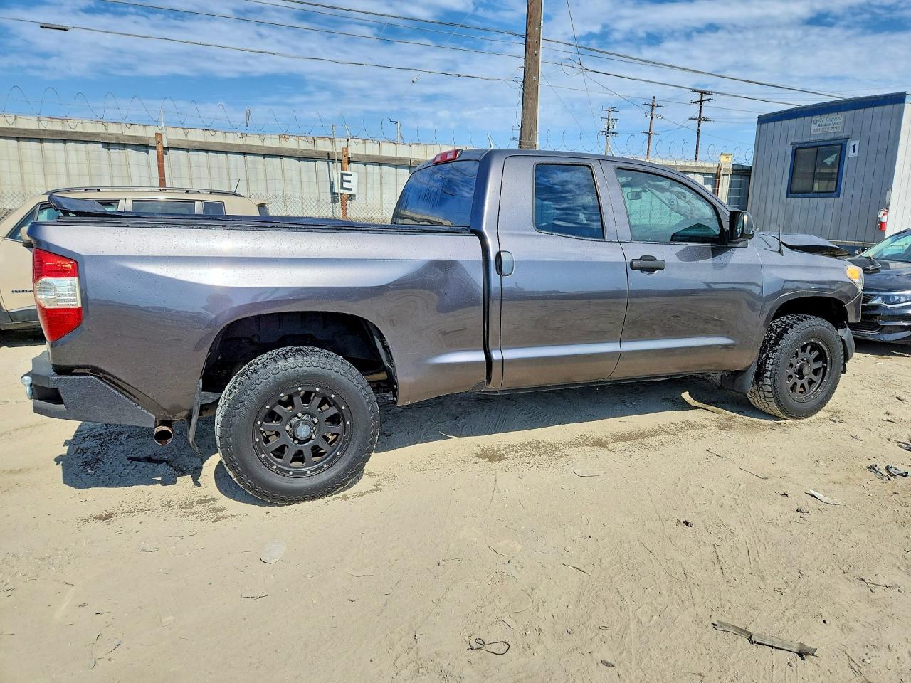 2015 Toyota Tundra Sr Серый vin: 5TFUM5F14FX060365