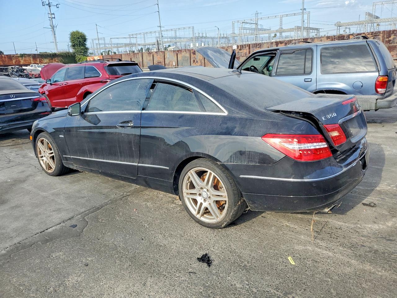 2012 Mercedes-benz E 350 Черный vin: WDDKJ5KBXCF162243