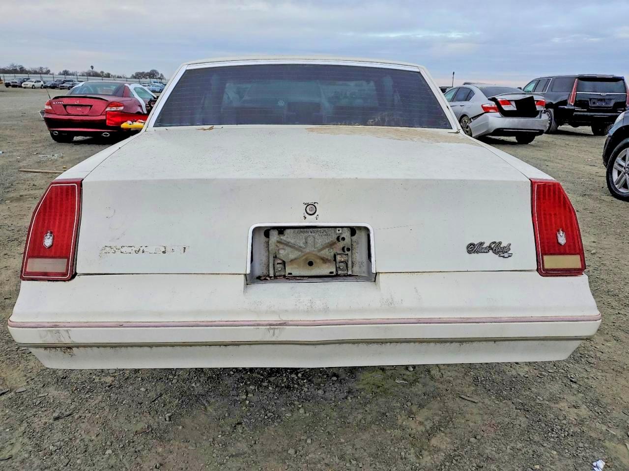 1987 Chevrolet Monte Carlo Белый vin: 1G1GZ11HXHR111461