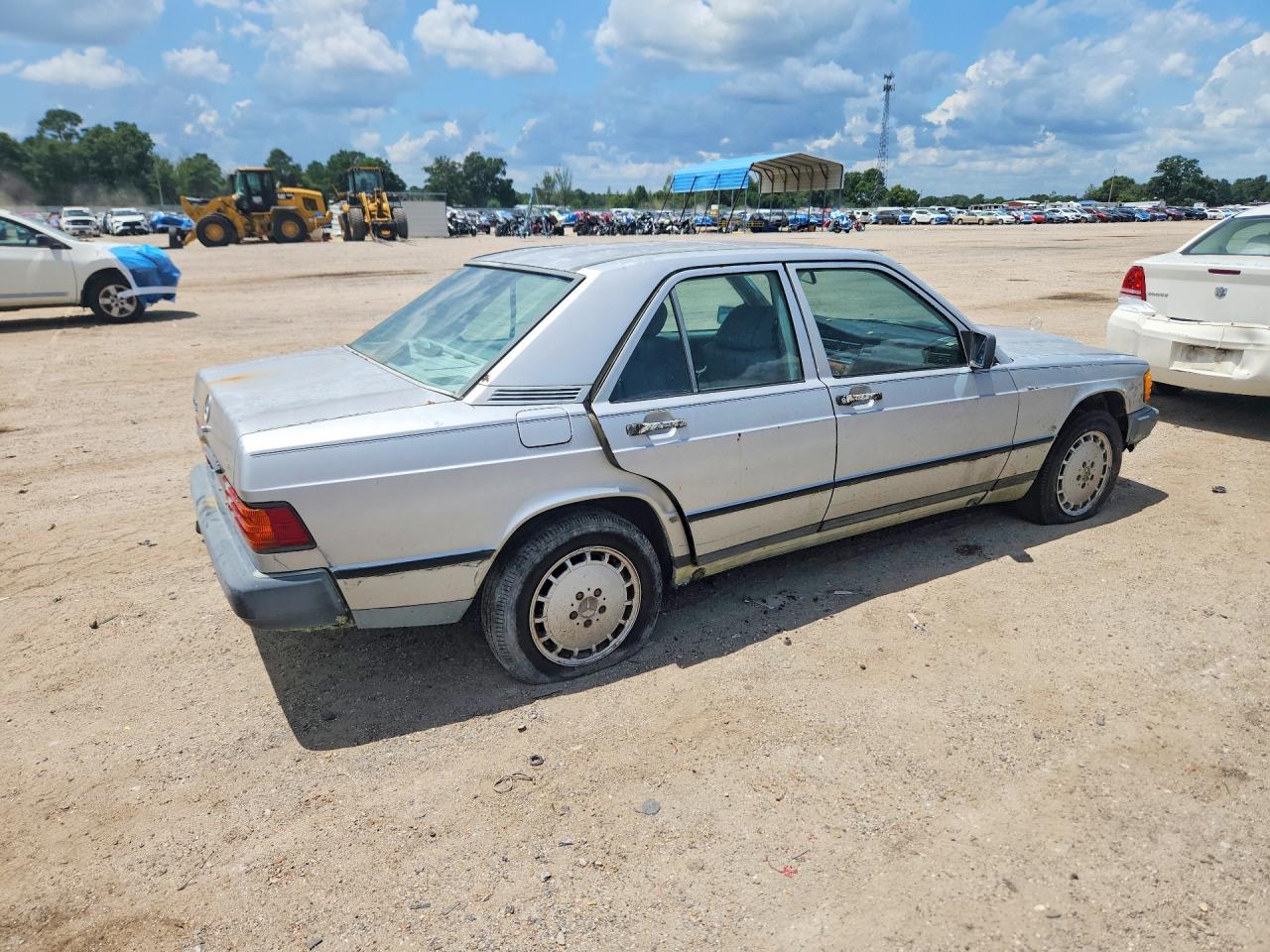 1986 Mercedes-benz 190 E 2.3 Silver vin: WDBDA24D5GF222997