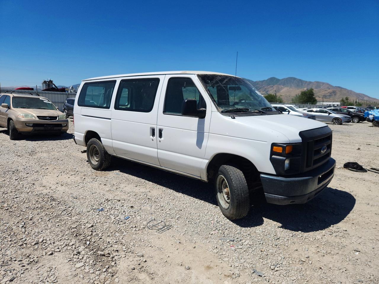 2011 Ford Econoline E150 Wagon White vin: 1FMNE1BW0BDA64531