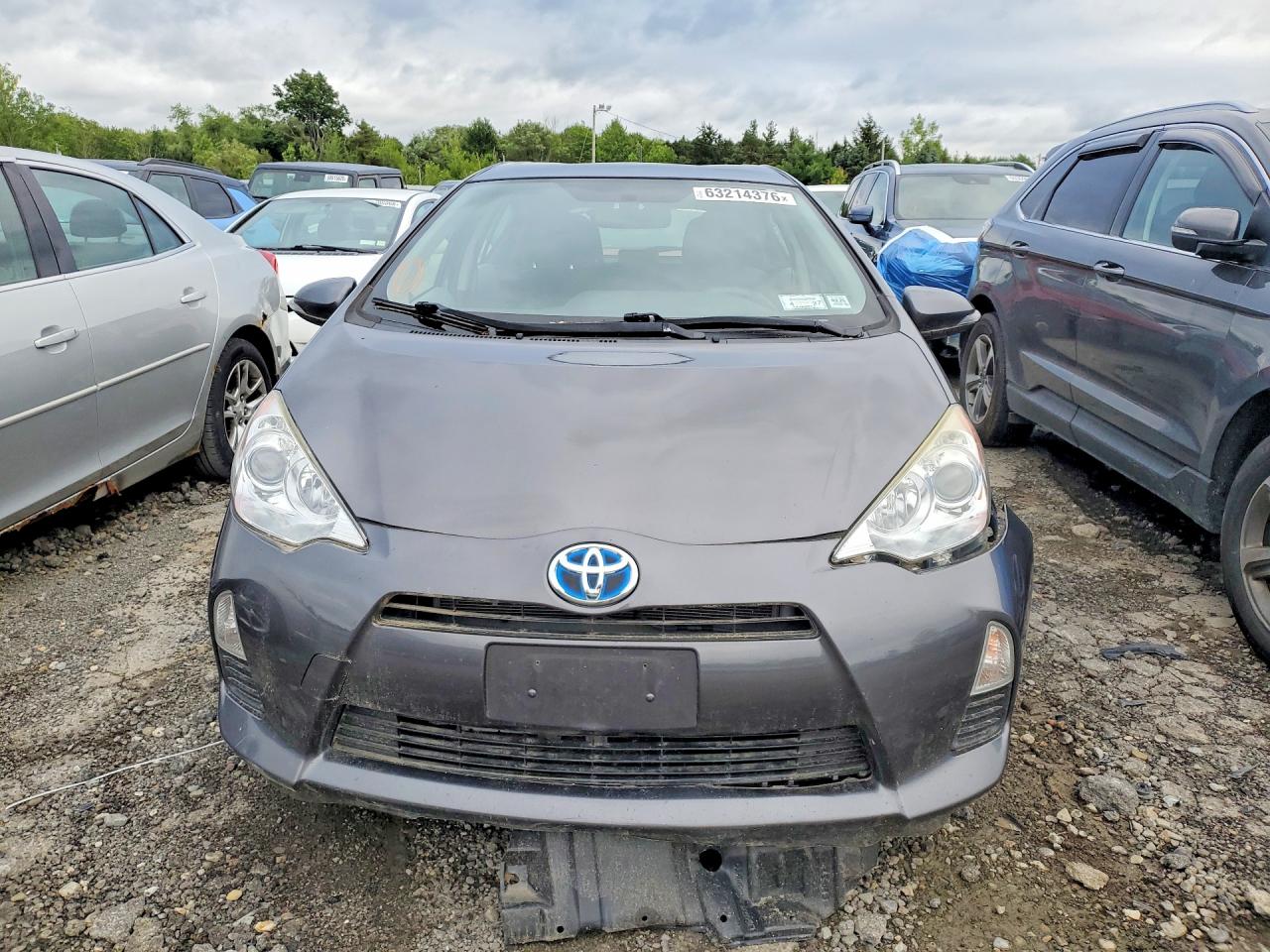 2014 Toyota Prius C Two Угольный vin: JTDKDTB30E1575383