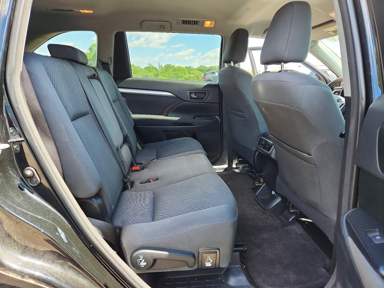 2015 Toyota Highlander Le Black vin: 5TDZARFH8FS011775