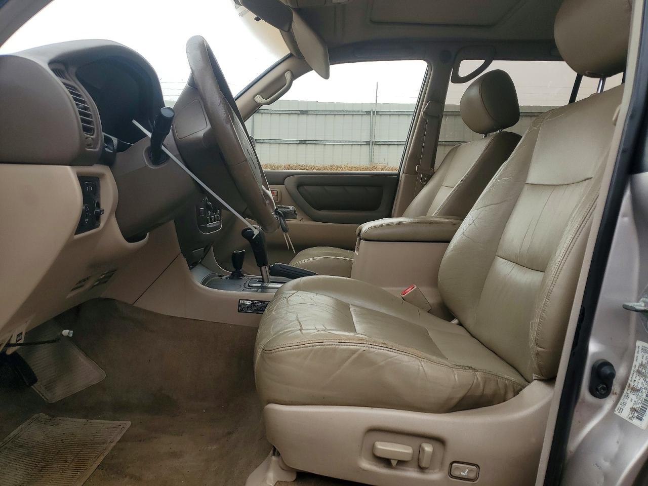 1998 Toyota Land Cruiser Silver vin: JT3HT05J2W0003684
