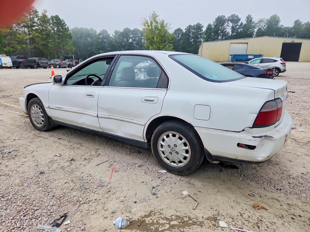 1996 Honda Accord Ex White vin: 1HGCD5651TA152435