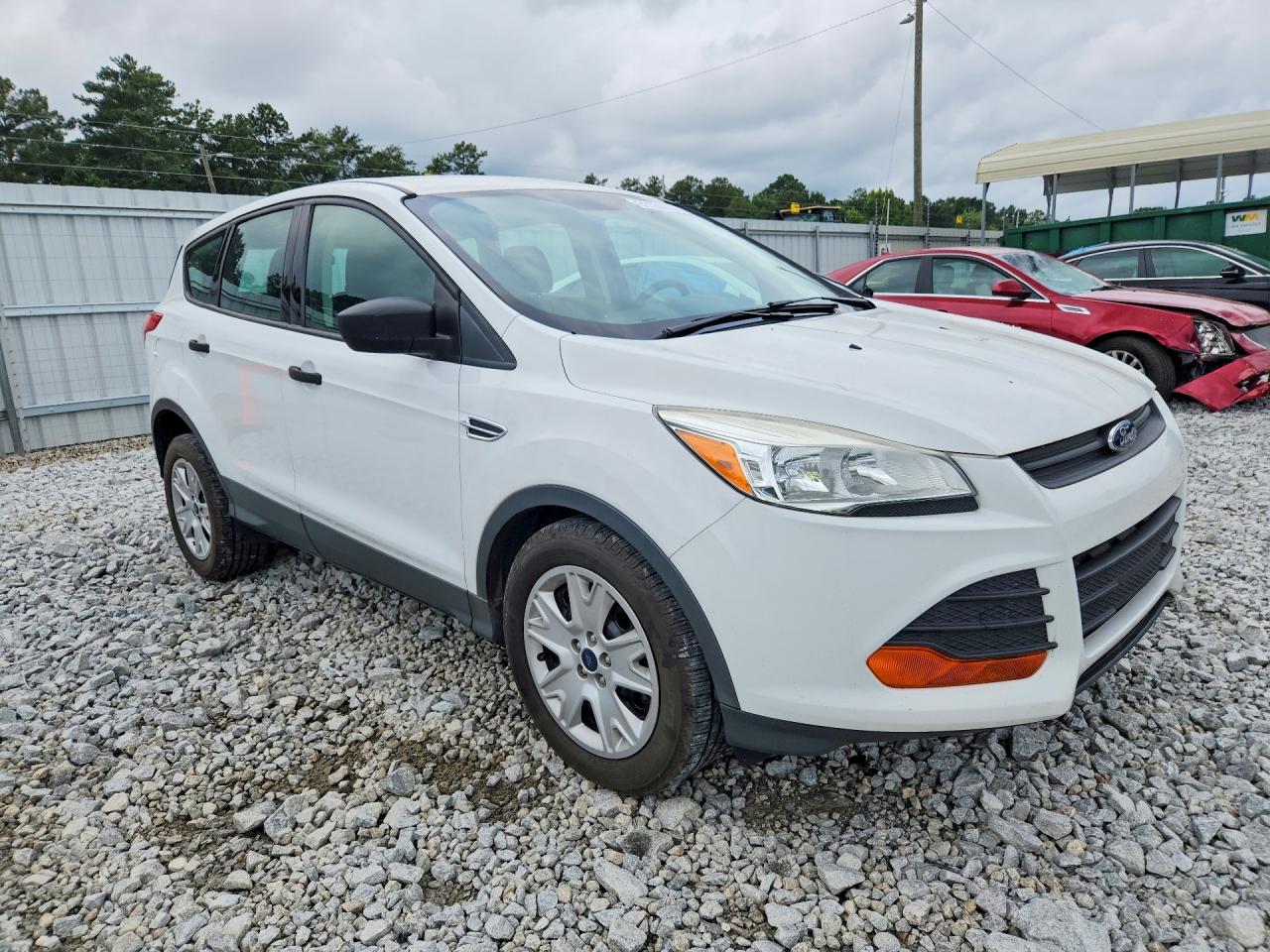 2015 Ford Escape S White vin: 1FMCU0F7XFUC85616