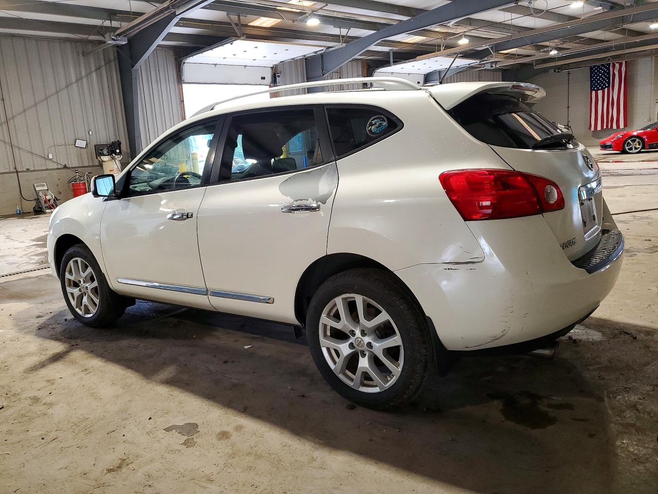 2013 Nissan Rogue S Белый vin: JN8AS5MV5DW654422