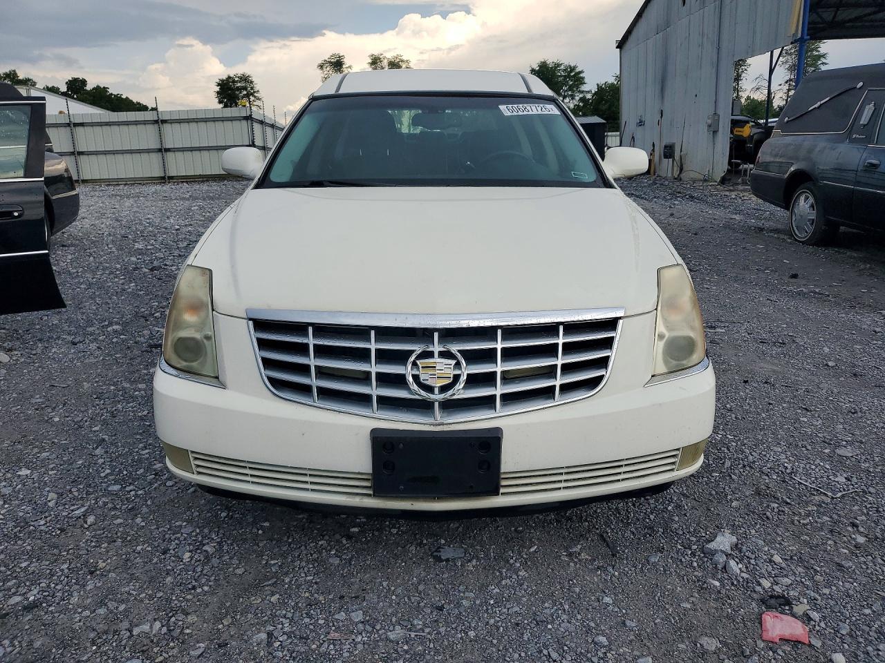 2009 Cadillac Professional Chassis Белый vin: 1GEEK90Y49U550065