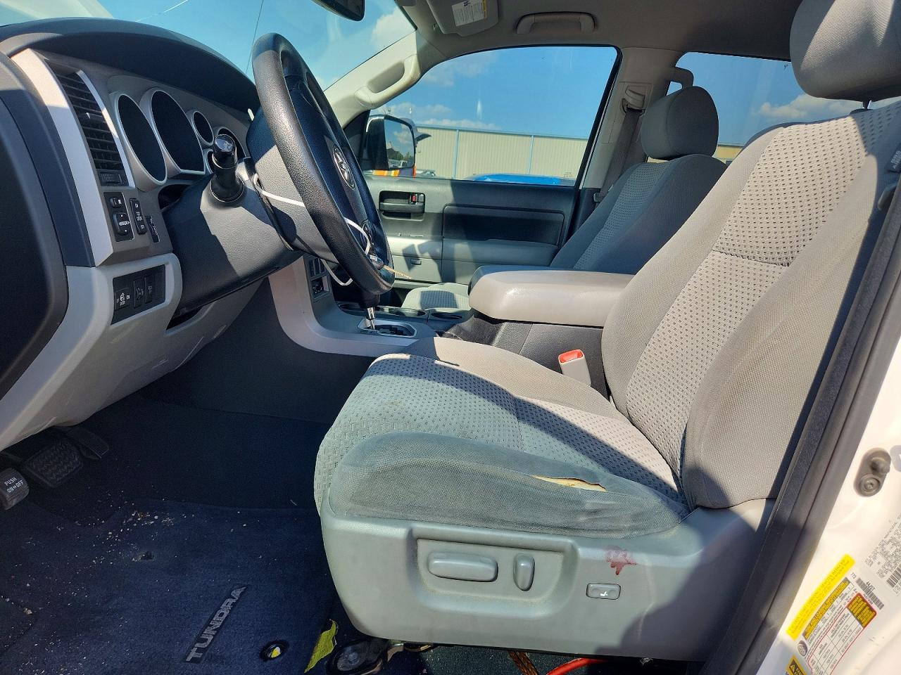 2012 Toyota Tundra Crewmax Sr5 Белый vin: 5TFDW5F17CX266690