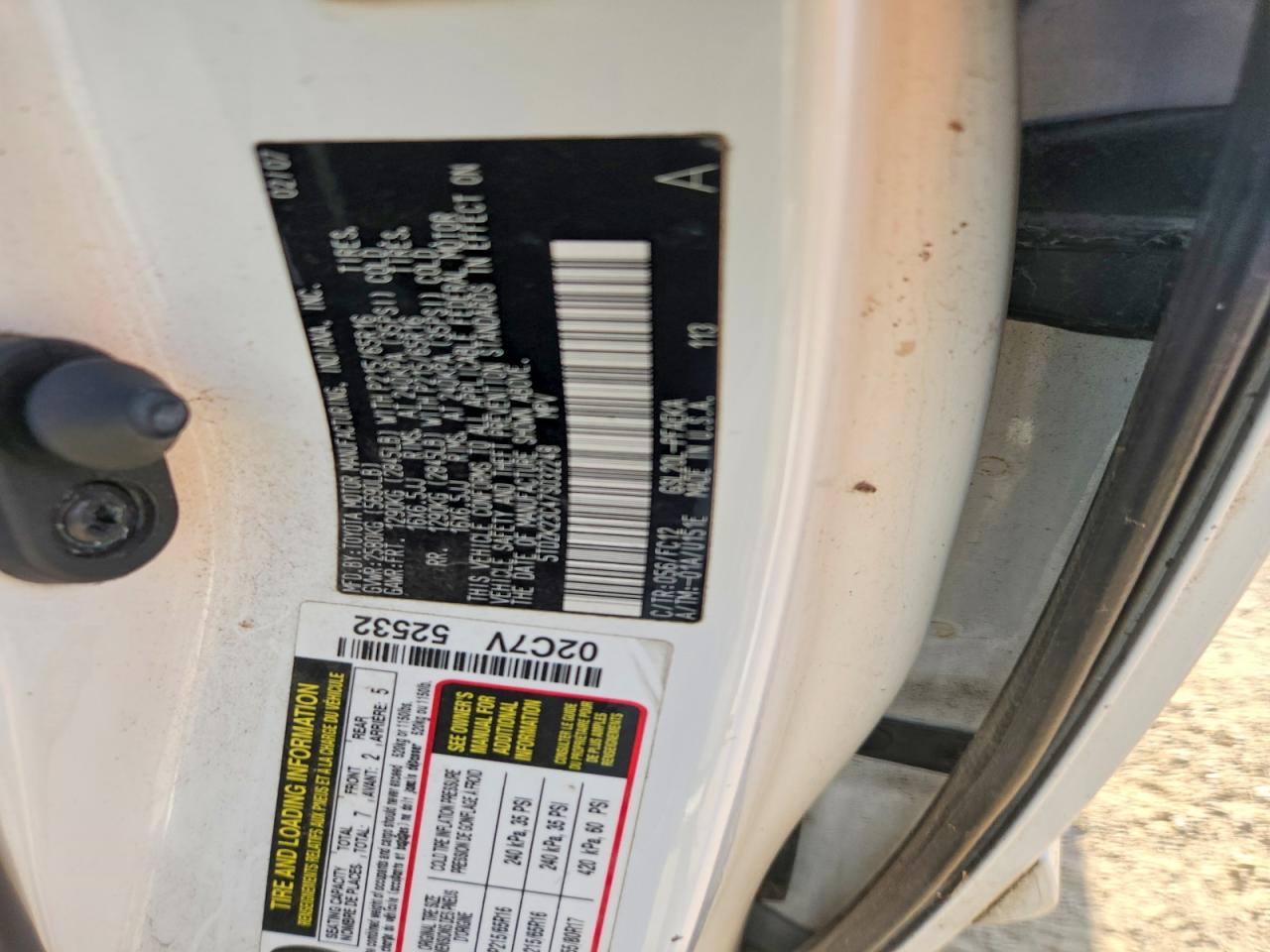 2007 Toyota Sienna Le 7-passenger White vin: 5TDZK23C47S032248