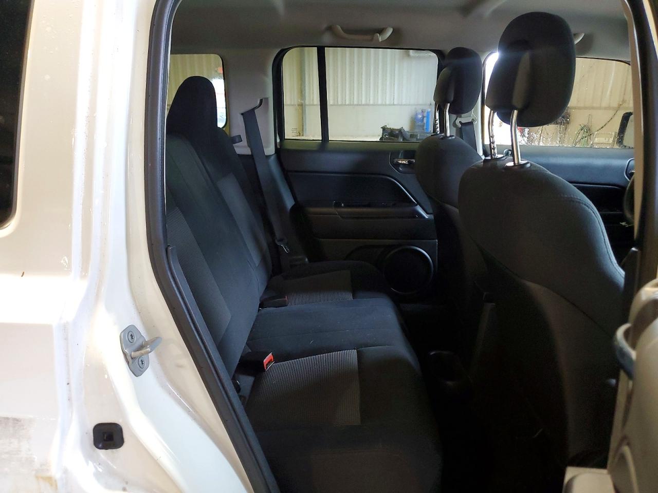 2011 Jeep Patriot Sport White vin: 1J4NT1GA4BD285647