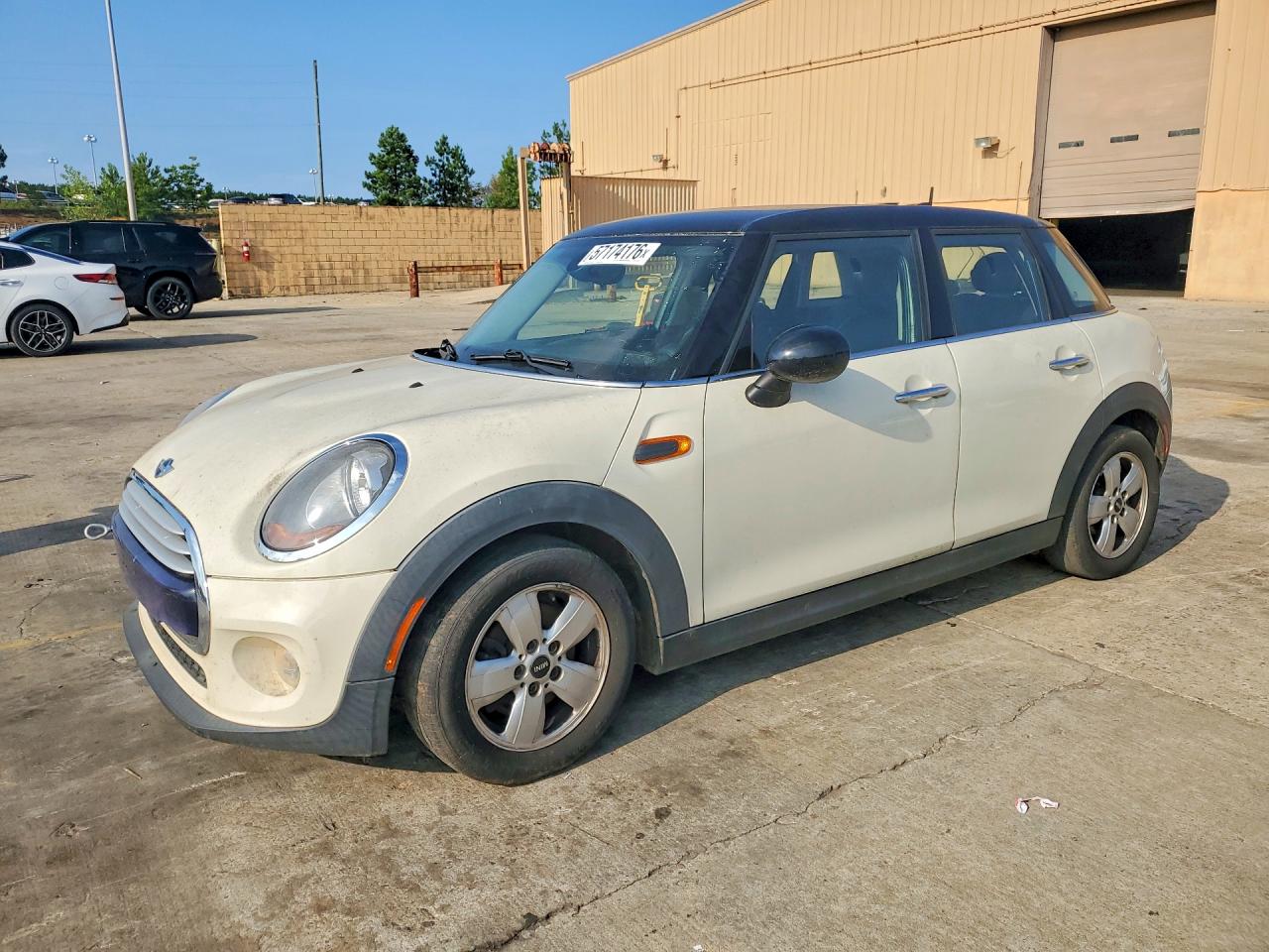 2015 Mini Cooper White vin: WMWXS5C5XFT837582