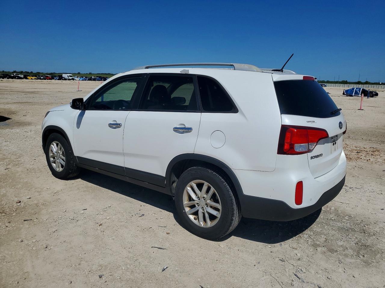 2014 Kia Sorento Lx White vin: 5XYKT3A64EG497057