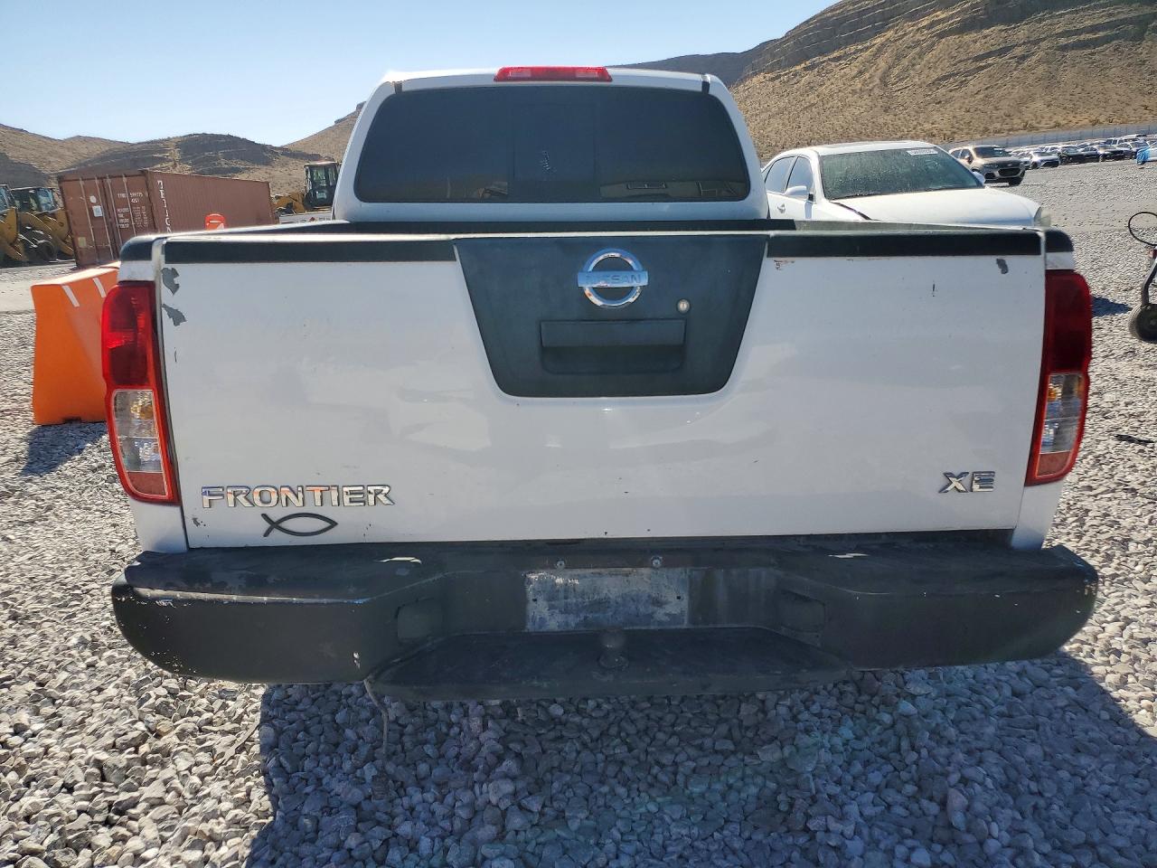 2007 Nissan Frontier King Cab Xe White vin: 1N6BD06T07C421284