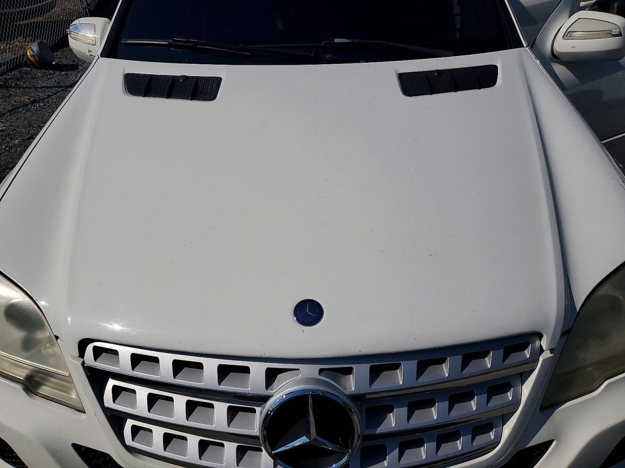 2010 Mercedes-benz Ml 350 4matic White vin: 4JGBB8GB6AA562033