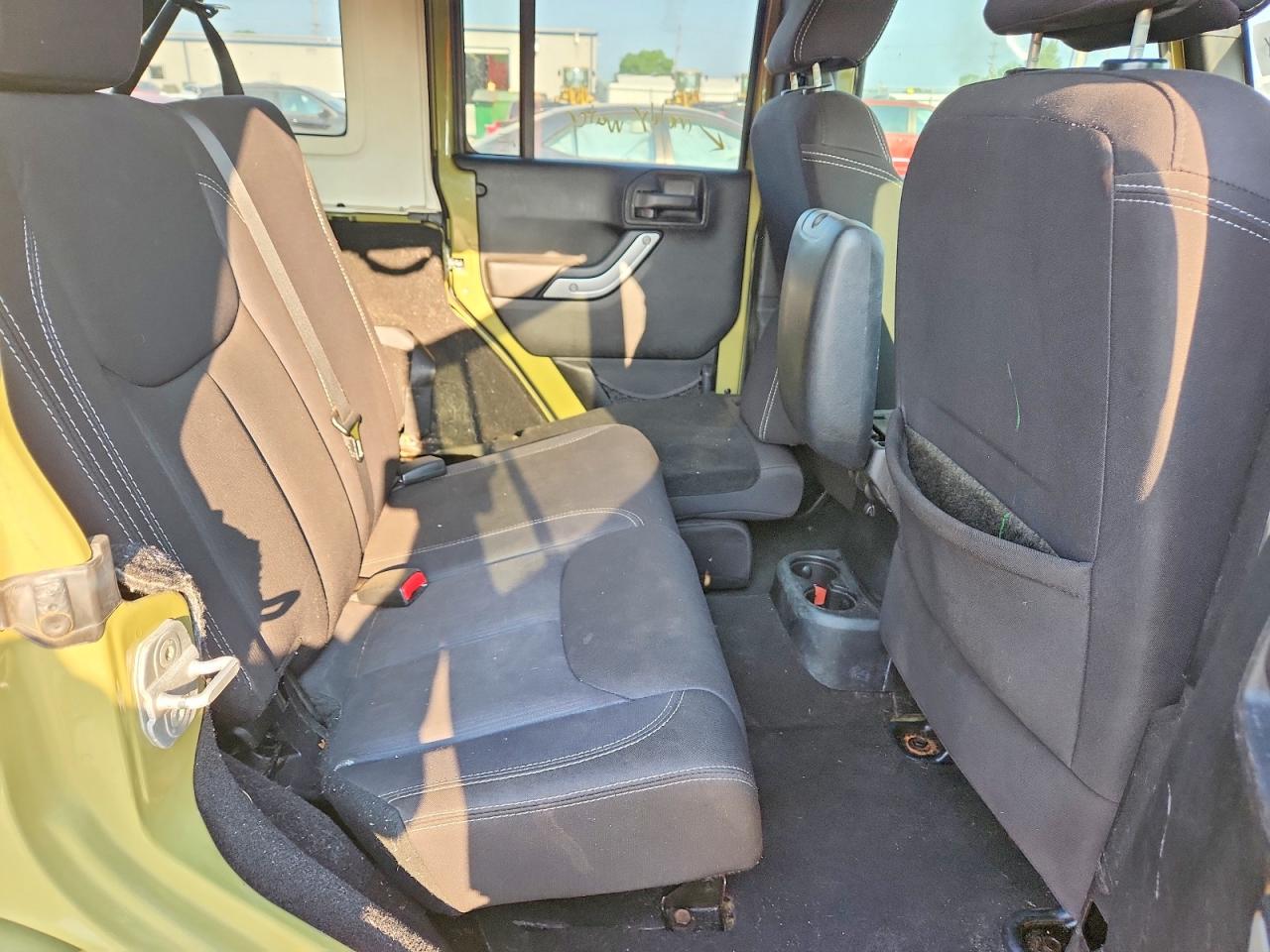2013 Jeep Wrangler Unlimited Sahara Green vin: 1C4BJWEG5DL602993