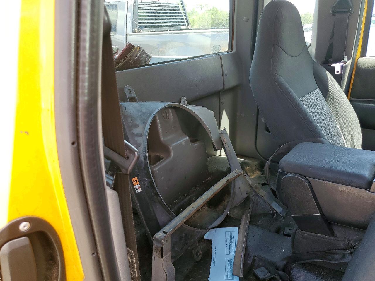 2003 Ford Ranger Super Cab Yellow vin: 1FTYR44V43PA24769
