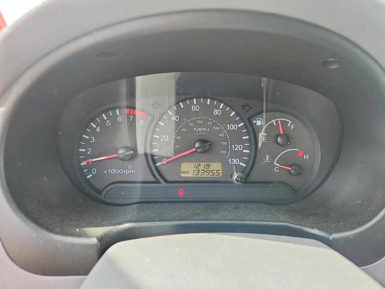 2004 Hyundai Accent Gl Silver vin: KMHCG45C64U561378