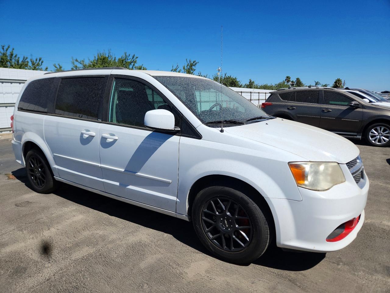 2014 Dodge Grand Caravan Sxt White vin: 2C4RDGCG5ER344885