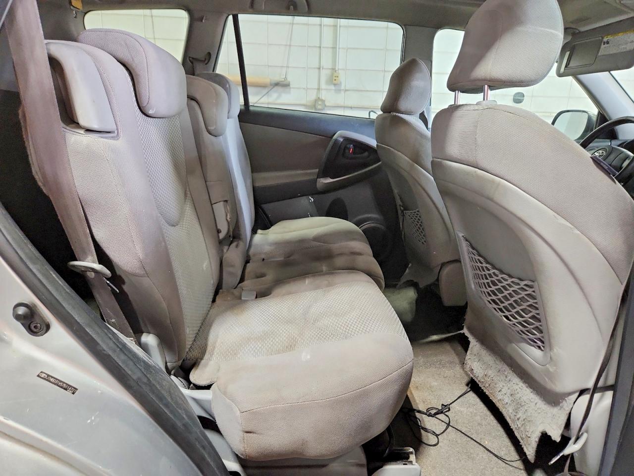 2007 Toyota Rav4 Limited Silver vin: JTMBD31V575114727